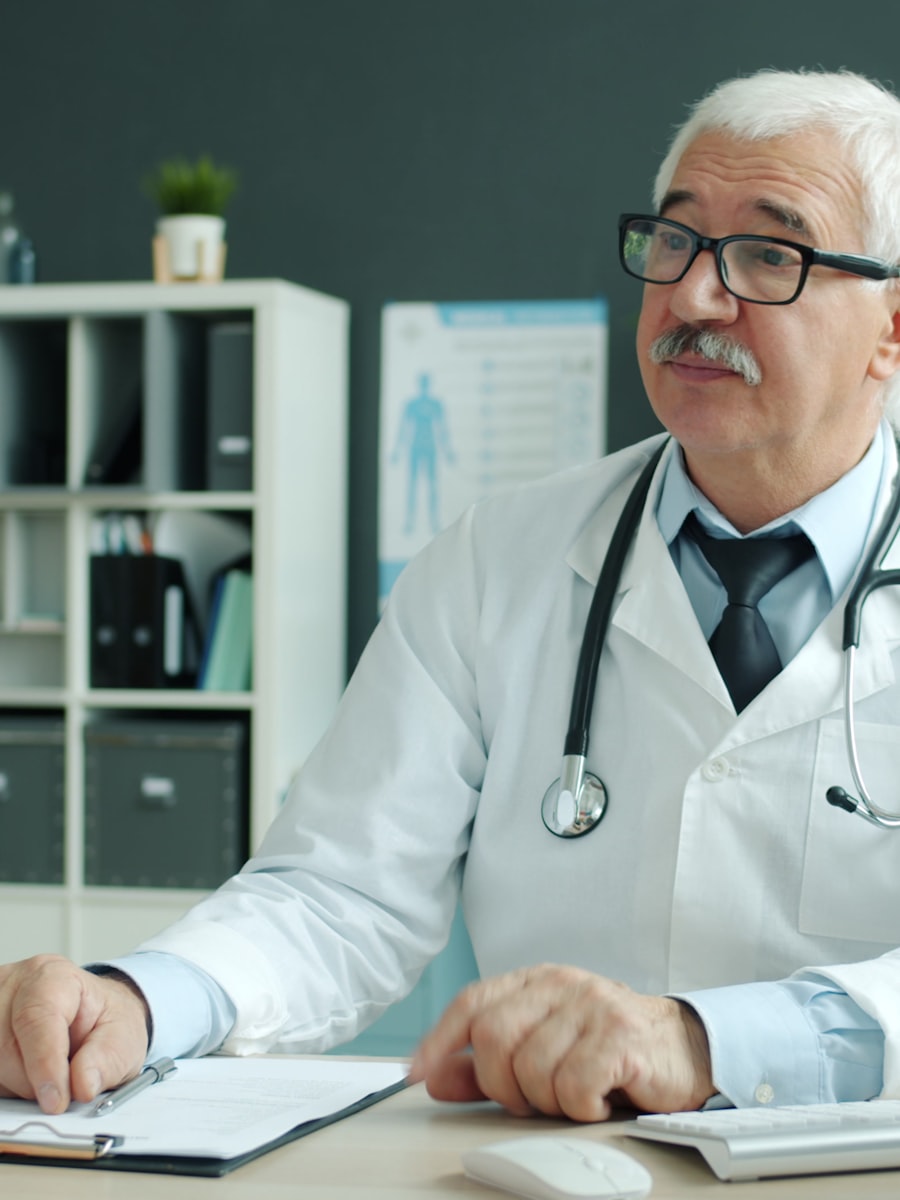 Consulta em um dos consultórios da clínica